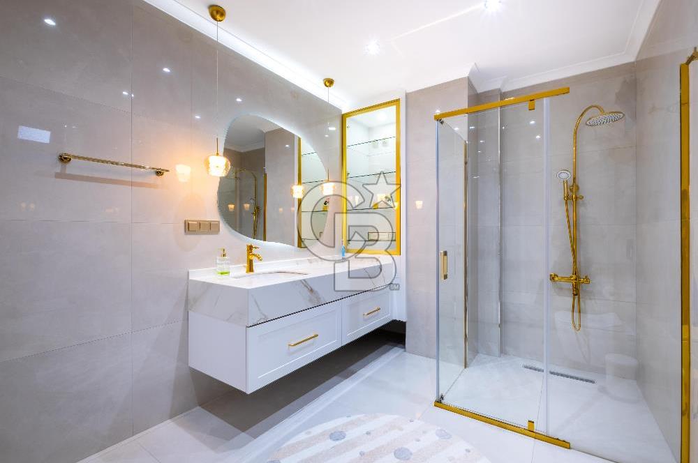 BAŞİSKELE'DE PANORAMİK DENİZ MANZARALI 6+1 LÜKS MÜSTAKİL VİLLA