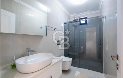 BAŞİSKELE'DE PANORAMİK DENİZ MANZARALI 6+1 LÜKS MÜSTAKİL VİLLA