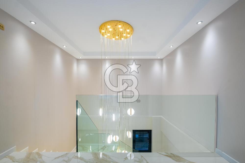 BAŞİSKELE'DE PANORAMİK DENİZ MANZARALI 6+1 LÜKS MÜSTAKİL VİLLA