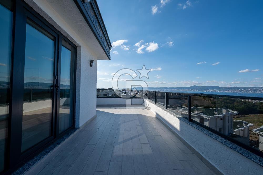 BAŞİSKELE'DE PANORAMİK DENİZ MANZARALI 6+1 LÜKS MÜSTAKİL VİLLA