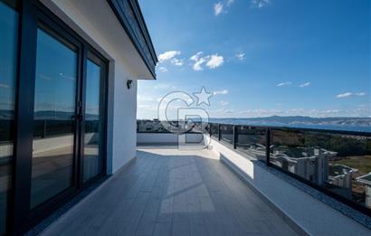 BAŞİSKELE'DE PANORAMİK DENİZ MANZARALI 6+1 LÜKS MÜSTAKİL VİLLA