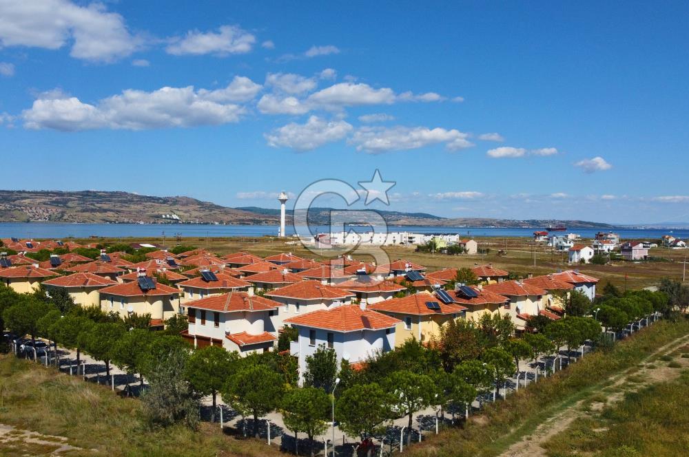 Çanakkale Umurbey'de Denize Sıfır Site'de 3+1 Tam Müstakil Villa