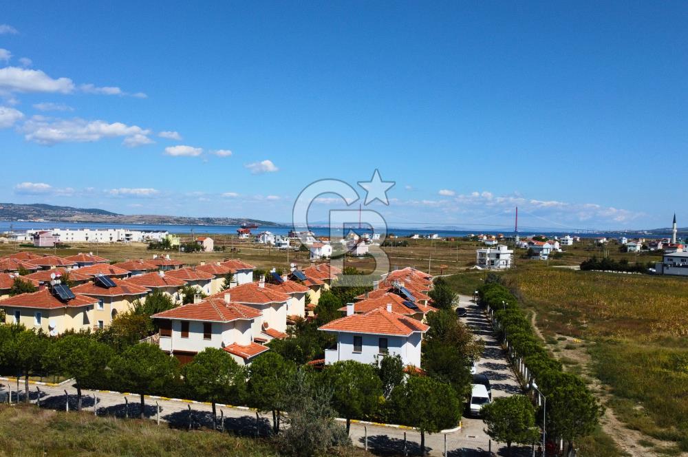 Çanakkale Umurbey'de Denize Sıfır Site'de 3+1 Tam Müstakil Villa