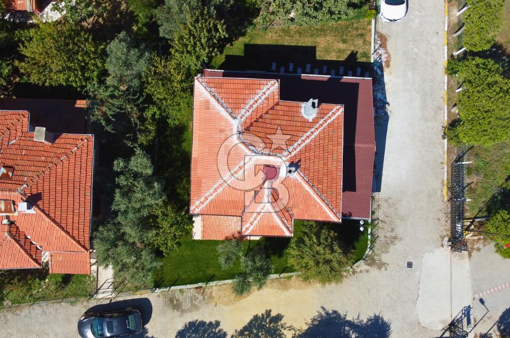 Çanakkale Umurbey'de Denize Sıfır Site'de 3+1 Tam Müstakil Villa