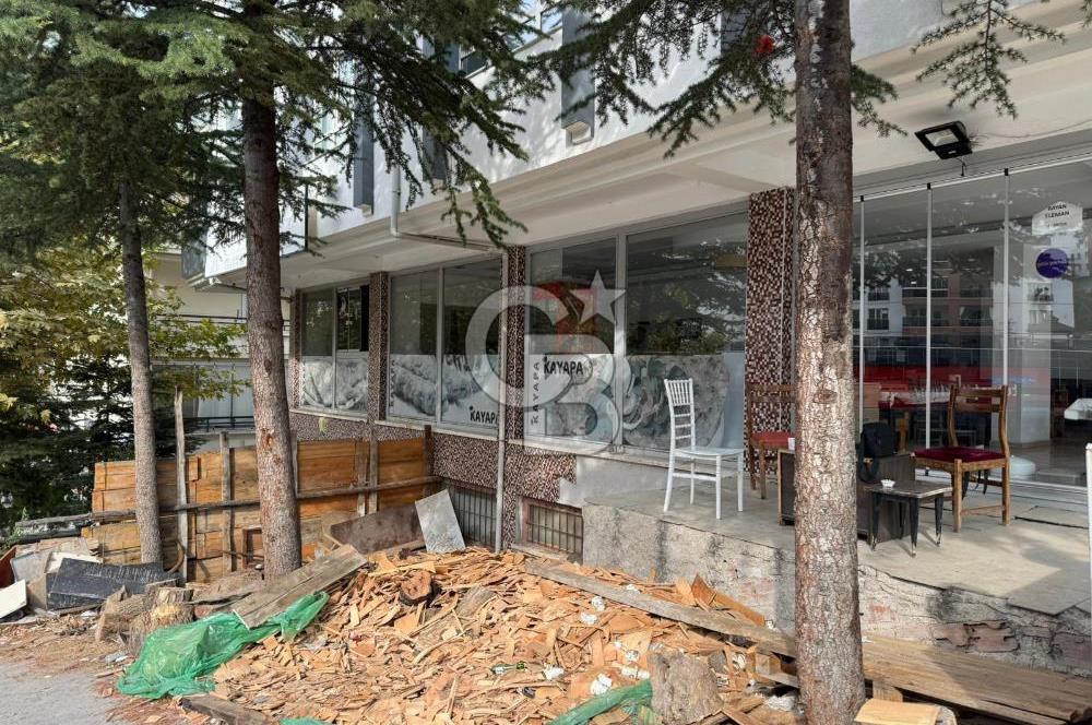 NEŞET ERTAŞ CADDESİNE 1 BİNA MESAFEDE HER İŞE UYGUN 400m² DÜKKAN