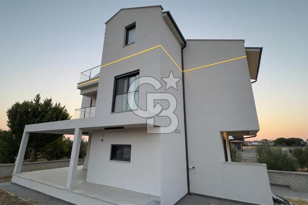 CB.Route'dan Dikili Salihlerde Deniz Manzaralı Müstakil Villa