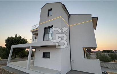 CB.Route'dan Dikili Salihlerde Deniz Manzaralı Müstakil Villa