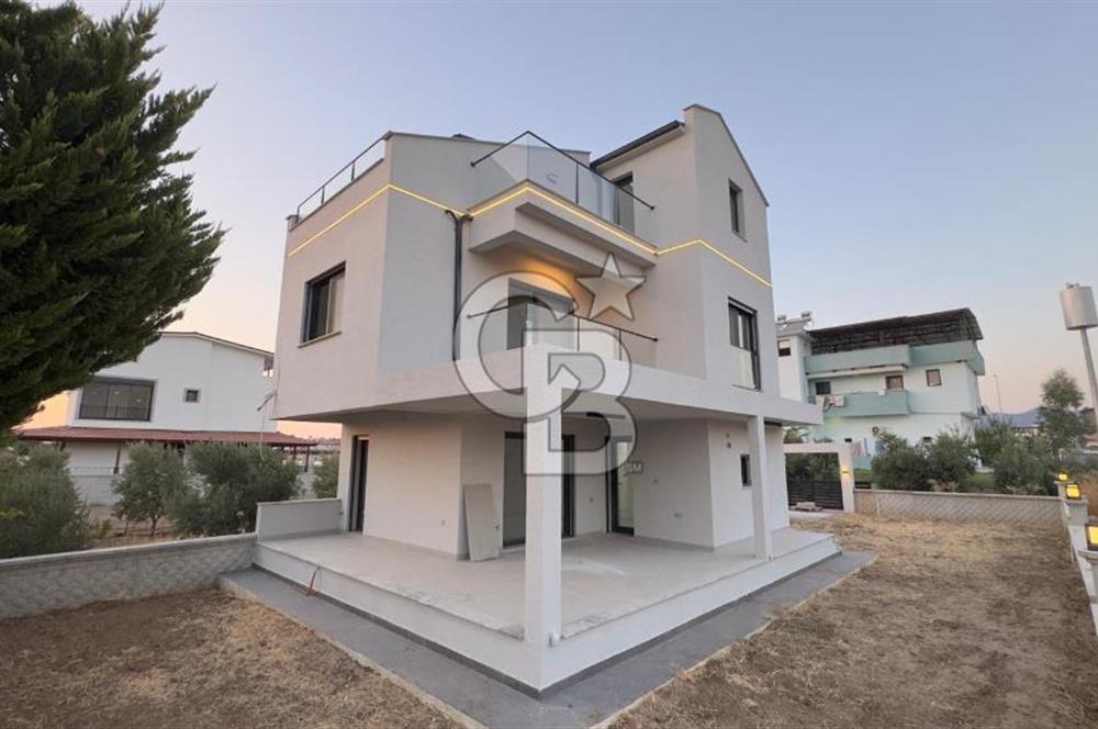 CB.Route'dan Dikili Salihlerde Deniz Manzaralı Müstakil Villa