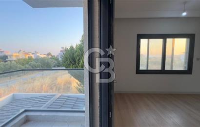 CB.Route'dan Dikili Salihlerde Deniz Manzaralı Müstakil Villa