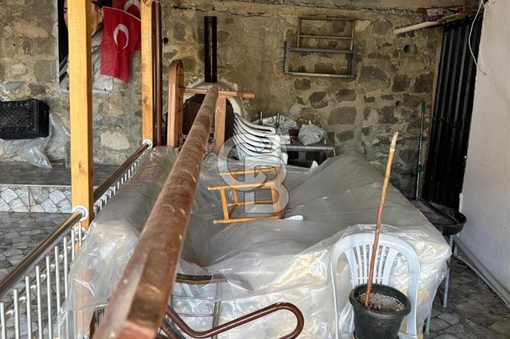 ŞARKÖY HOŞKÖY' DE DENİZE SIFIR SİTEDE YAZLIK TRİPLEX VİLLA
