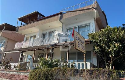 ŞARKÖY HOŞKÖY' DE DENİZE SIFIR SİTEDE YAZLIK TRİPLEX VİLLA