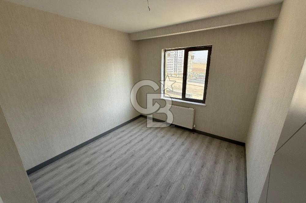 CUMHURİYET MAHALLESİ ÖNÜ AÇIK GENİŞ 4+1 SATILIK DAİRE 