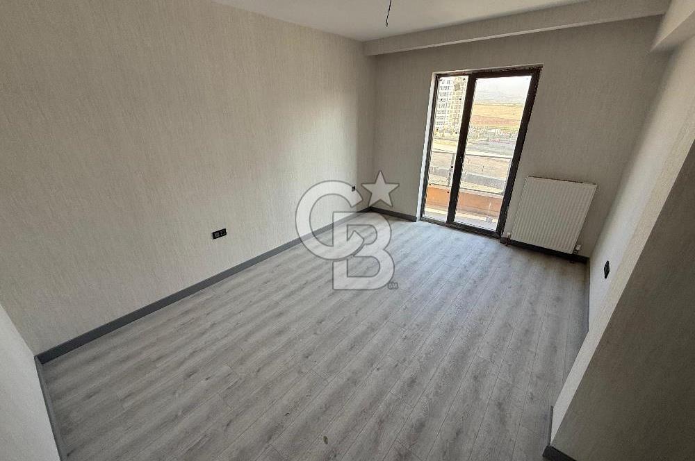 CUMHURİYET MAHALLESİ ÖNÜ AÇIK GENİŞ 4+1 SATILIK DAİRE 