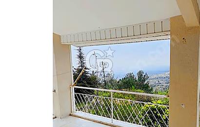 MERSİN İLEMİN ESENTEPEDE MANZARASIYLA BÜYÜLEYEN TRİPLEKS VİLLA