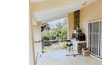 MERSİN İLEMİN ESENTEPEDE MANZARASIYLA BÜYÜLEYEN TRİPLEKS VİLLA