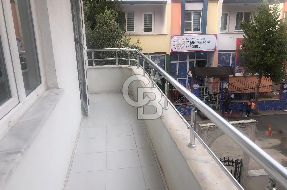 CB KİNG'DEN BAHÇELİEVLER MAHALLESİ ARA KAT KİRALIK DAİRE