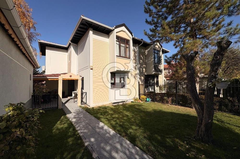 KONUTKENT 2 DE YENİLENMİŞ ŞEREFİYESİ YÜKSEK SATILIK KÖŞE VİLLA