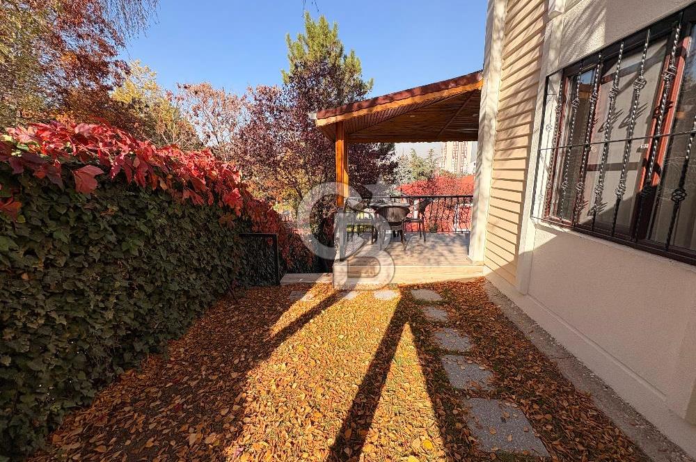 KONUTKENT 2 DE YENİLENMİŞ ŞEREFİYESİ YÜKSEK SATILIK KÖŞE VİLLA