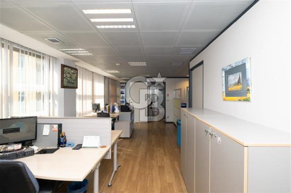 KOZYATAĞI'NDA YÜKSEK GETİRİLİ TİCARİ PLAZA