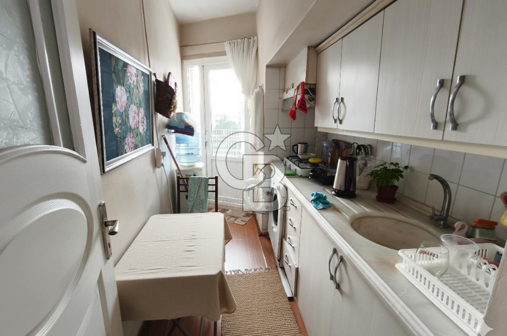 Karşıyaka Tuna Mh. Denize Yakın Geniş Teraslı Satılık 3+1 Daire