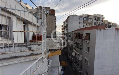 Karşıyaka Tuna Mh. Denize Yakın Geniş Teraslı Satılık 3+1 Daire