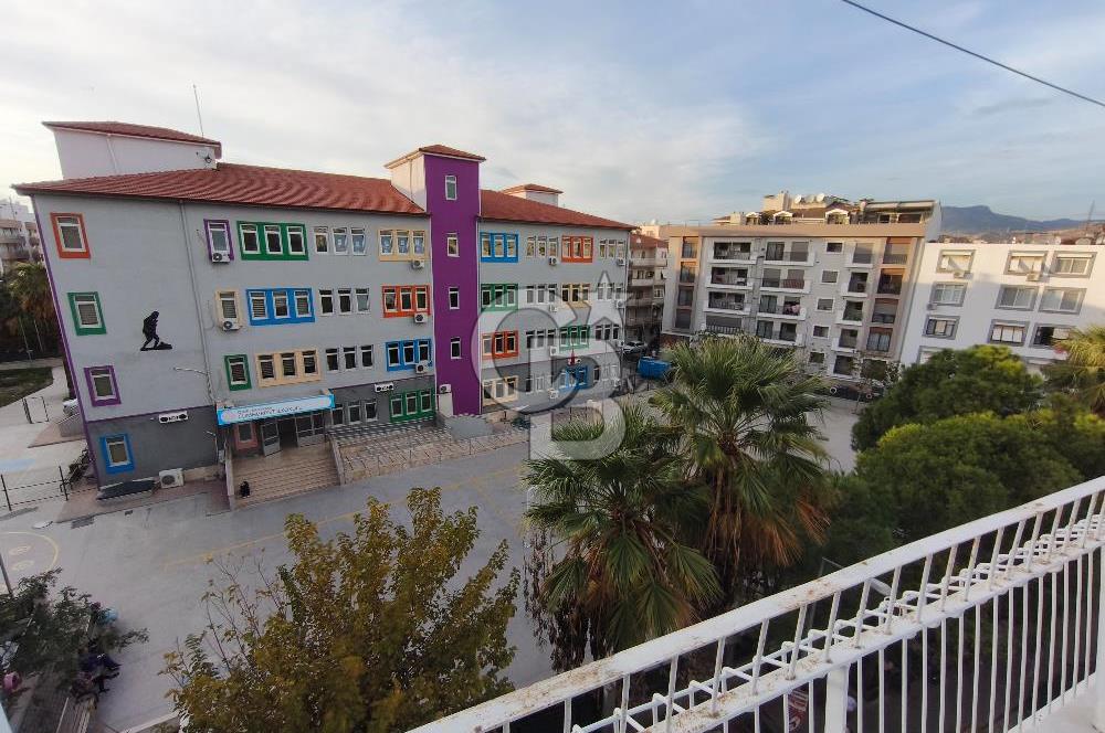 Karşıyaka Tuna Mh. Denize Yakın Geniş Teraslı Satılık 3+1 Daire