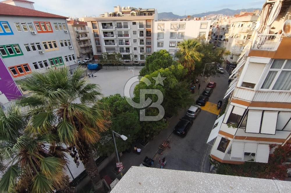 Karşıyaka Tuna Mh. Denize Yakın Geniş Teraslı Satılık 3+1 Daire