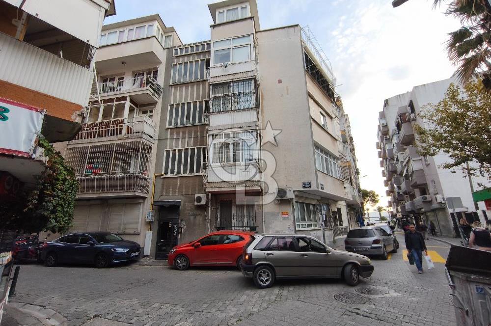 Karşıyaka Tuna Mh. Denize Yakın Geniş Teraslı Satılık 3+1 Daire