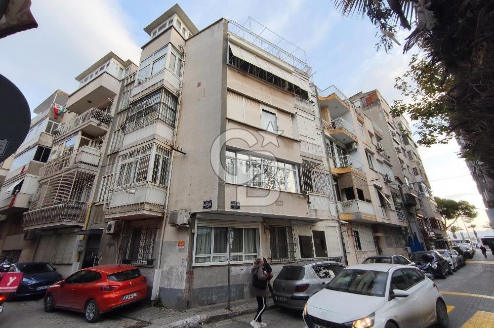 Karşıyaka Tuna Mh. Denize Yakın Geniş Teraslı Satılık 3+1 Daire