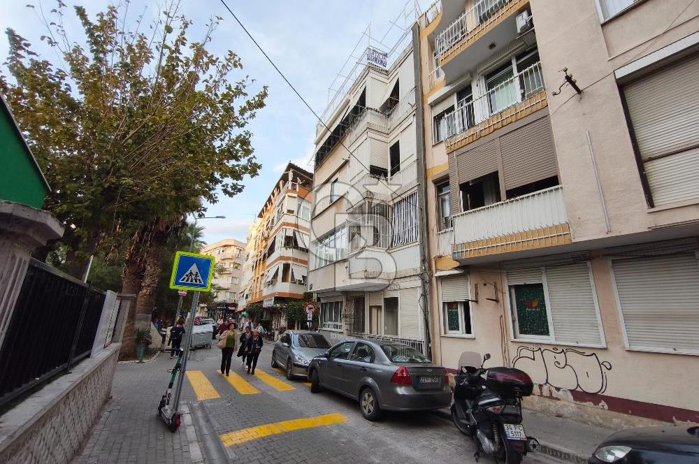 Karşıyaka Tuna Mh. Denize Yakın Geniş Teraslı Satılık 3+1 Daire