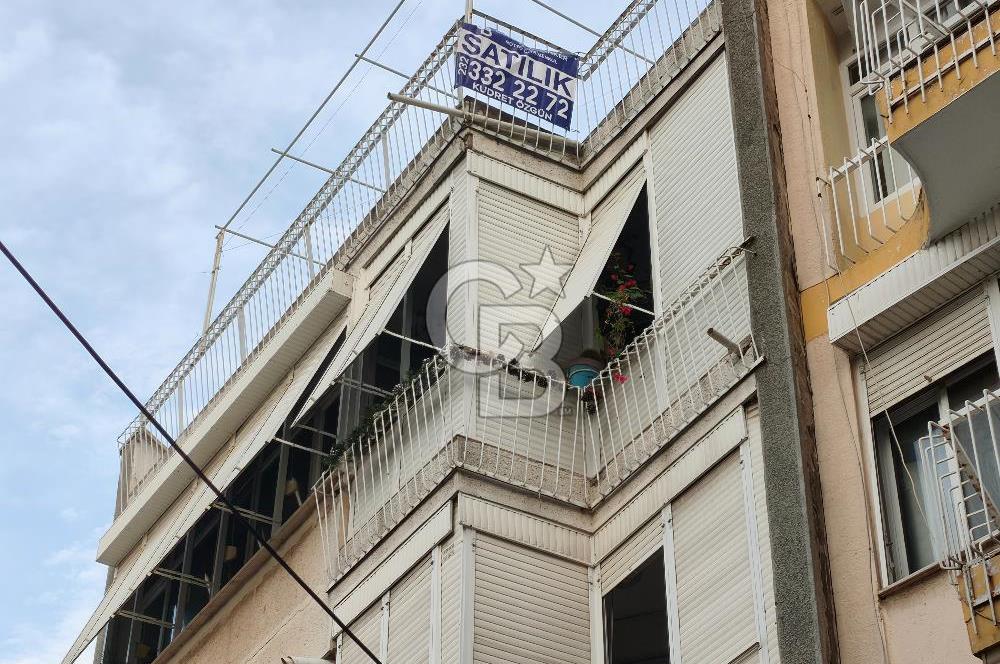 Karşıyaka Tuna Mh. Denize Yakın Geniş Teraslı Satılık 3+1 Daire