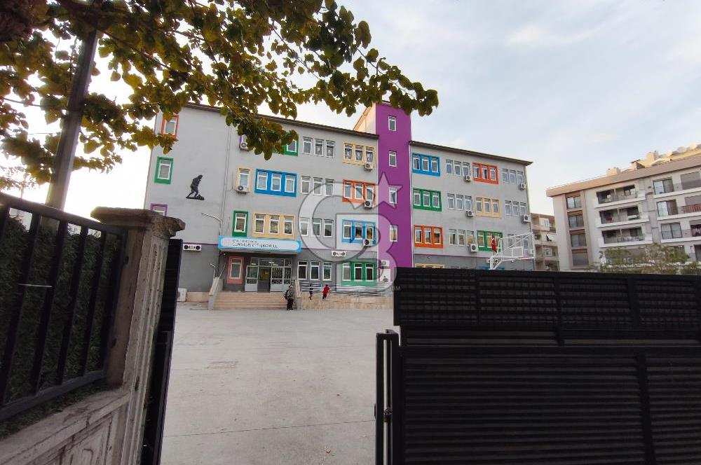 Karşıyaka Tuna Mh. Denize Yakın Geniş Teraslı Satılık 3+1 Daire