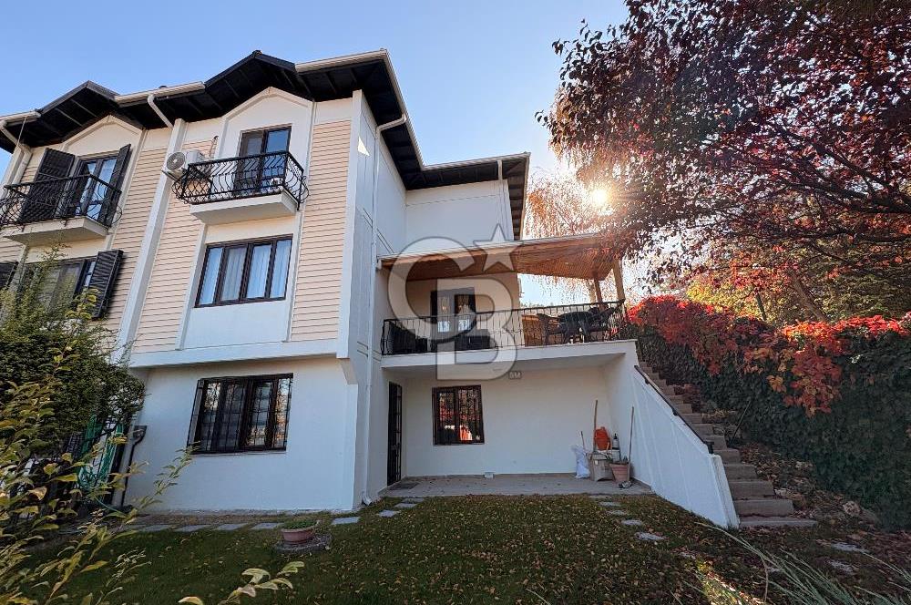 KONUTKENT 2 DE YENİLENMİŞ ŞEREFİYESİ YÜKSEK SATILIK KÖŞE VİLLA