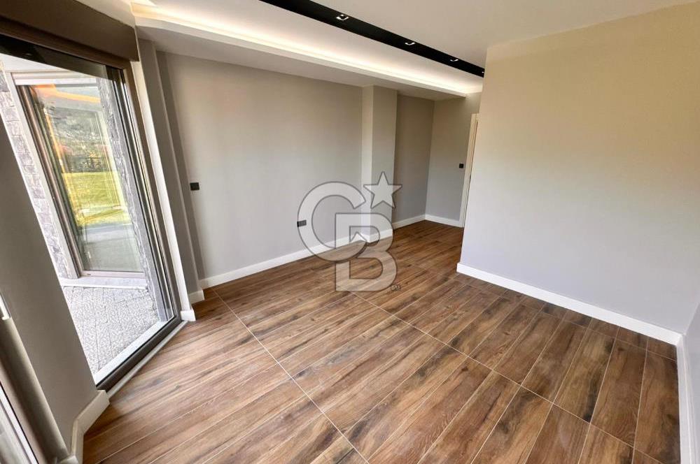 CB ENVOY | Kartepe Acısu'da Yatay Mimari Havuzlu 4+1 Lüks Villa