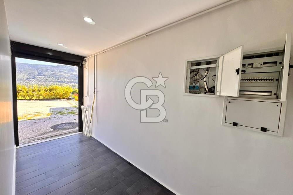 CB ENVOY | Kartepe Acısu'da Yatay Mimari Havuzlu 4+1 Lüks Villa