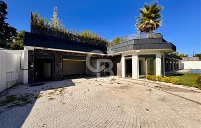 CB ENVOY | Kartepe Acısu'da Yatay Mimari Havuzlu 4+1 Lüks Villa