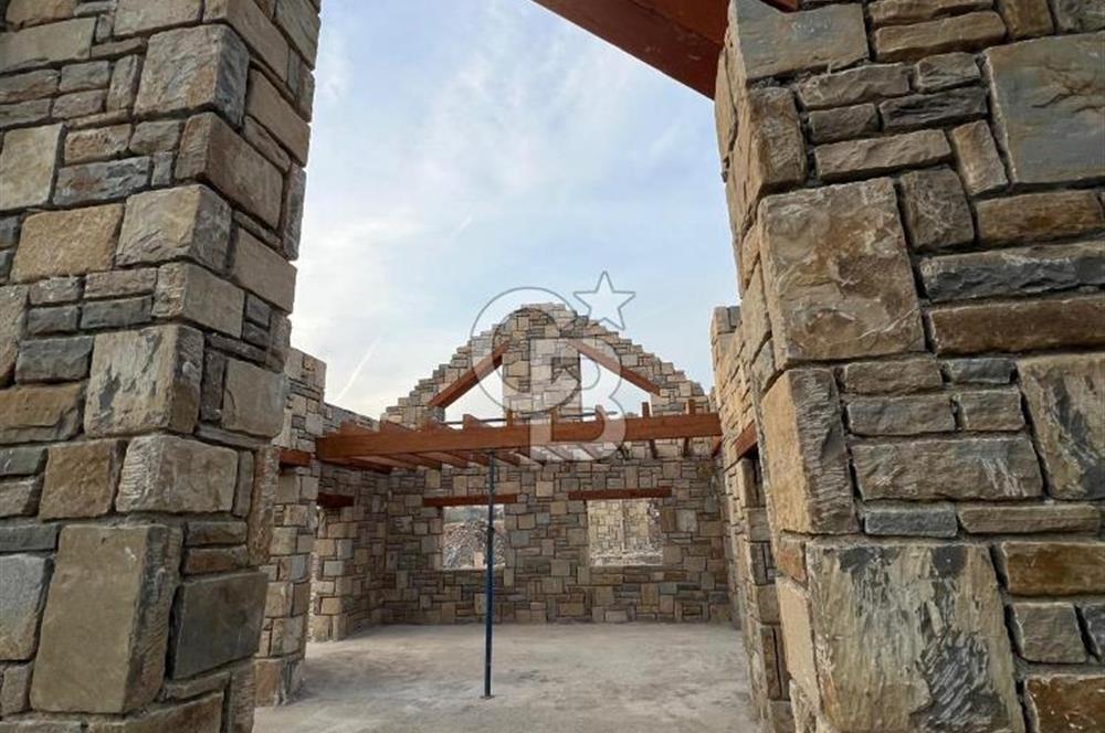 DOĞAL TAŞ VE LÜKS BULUŞUYOR ANAHTAR TESLİM SATILIK TAŞ VİLLA