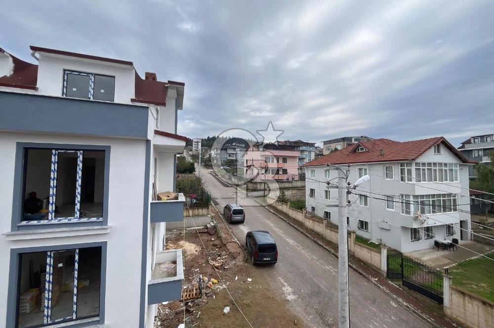 ÇENESUYU ÇINARLI DA YENİ BİNA DENİZ MANZARALI ÇATI DUBLEKS DAİRE