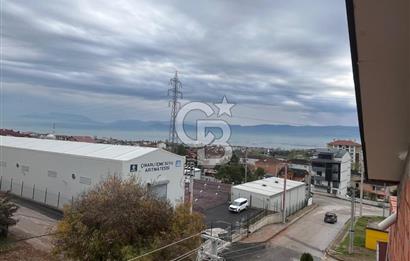 ÇENESUYU ÇINARLI DA YENİ BİNA DENİZ MANZARALI ÇATI DUBLEKS DAİRE