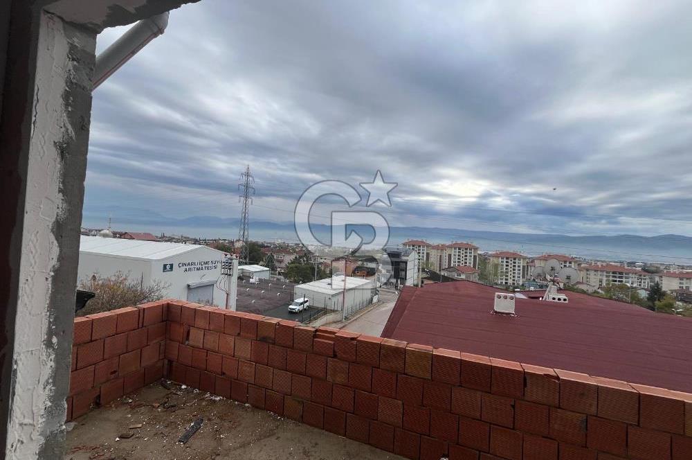 ÇENESUYU ÇINARLI DA YENİ BİNA DENİZ MANZARALI ÇATI DUBLEKS DAİRE