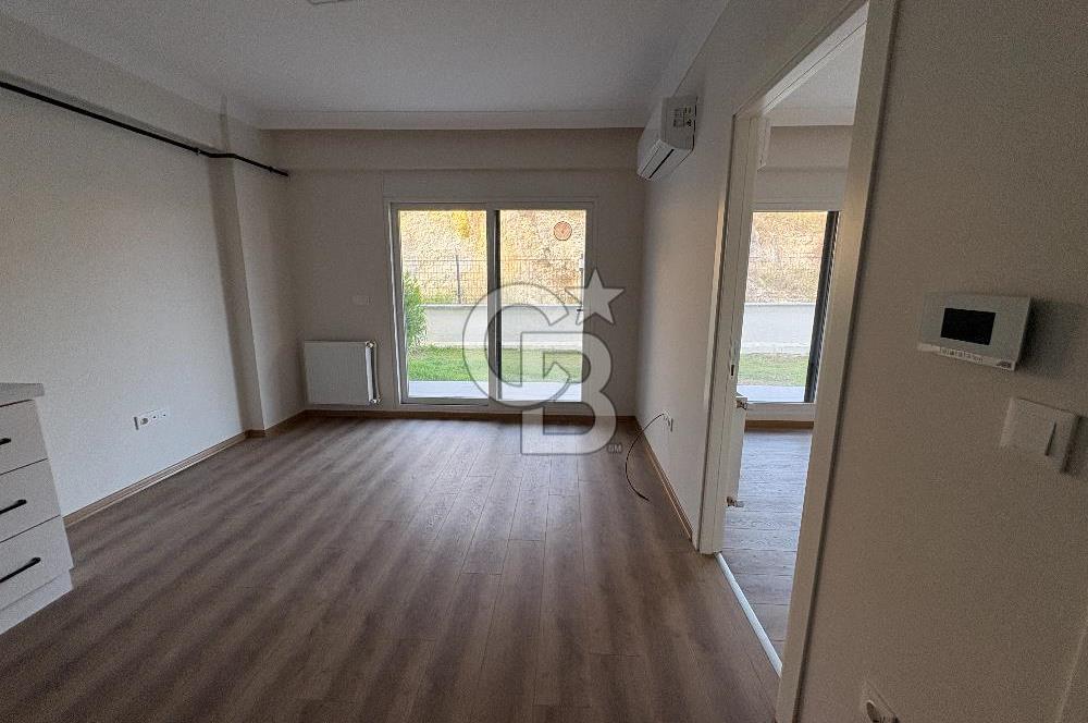 URLA MERKEZDE 1+1 DOĞALGAZLI 2 KLİMALI BAHÇELİ KİRALIK DAİRE