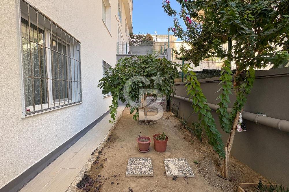 GÜZELBAHÇE YELKİDE SATILIK SİTE İÇERİSİNDE BAHÇELİ 3+1 DAİRE