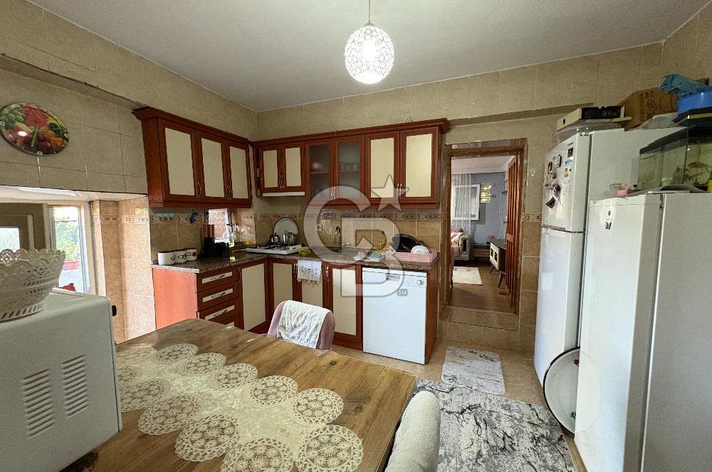 URLA SANAT SOKAĞINA YAKIN SATILIK 150 YILLIK TAŞ EV