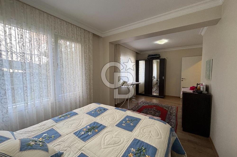 GÜZELBAHÇE YELKİDE SATILIK SİTE İÇERİSİNDE BAHÇELİ 3+1 DAİRE