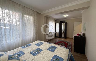 GÜZELBAHÇE YELKİDE SATILIK SİTE İÇERİSİNDE BAHÇELİ 3+1 DAİRE