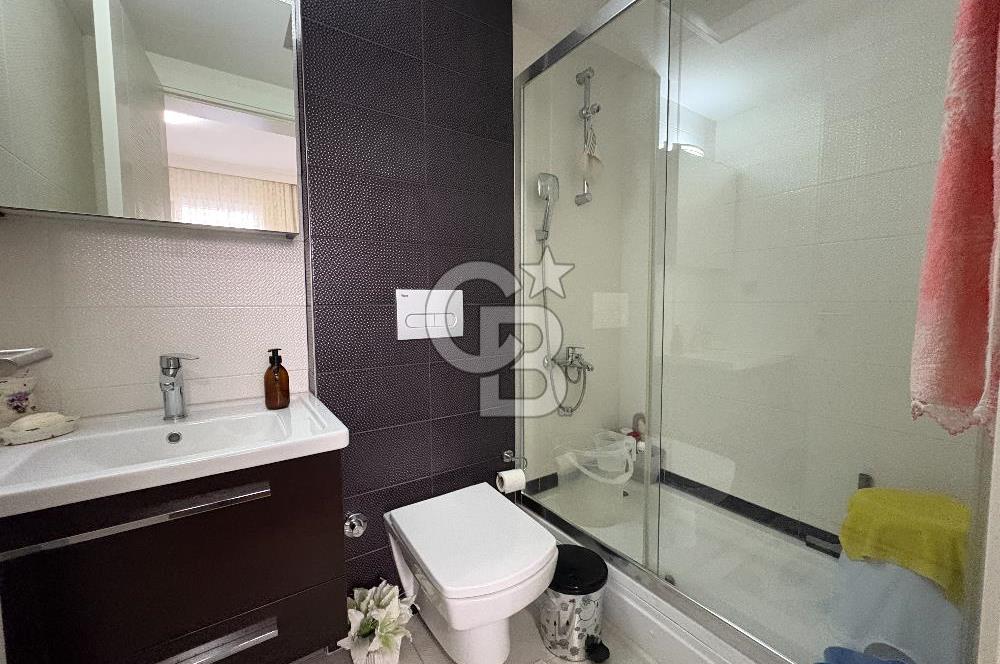 GÜZELBAHÇE YELKİDE SATILIK SİTE İÇERİSİNDE BAHÇELİ 3+1 DAİRE