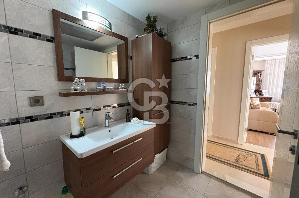 GÜZELBAHÇE YELKİDE SATILIK SİTE İÇERİSİNDE BAHÇELİ 3+1 DAİRE