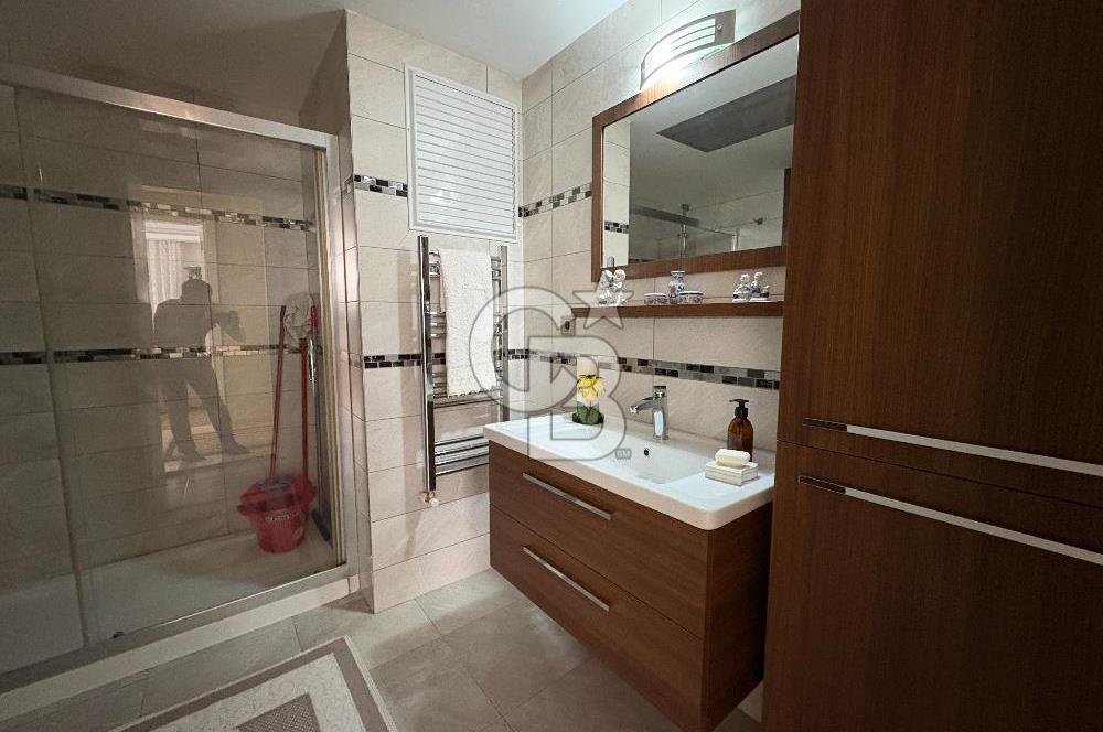 GÜZELBAHÇE YELKİDE SATILIK SİTE İÇERİSİNDE BAHÇELİ 3+1 DAİRE