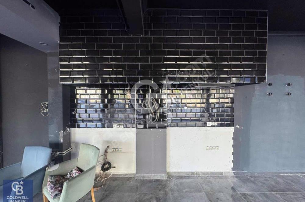CB ENVOY'dan Gölcük Merkez'de Cadde Üzeri Kiralık 210 m2 İş Yeri