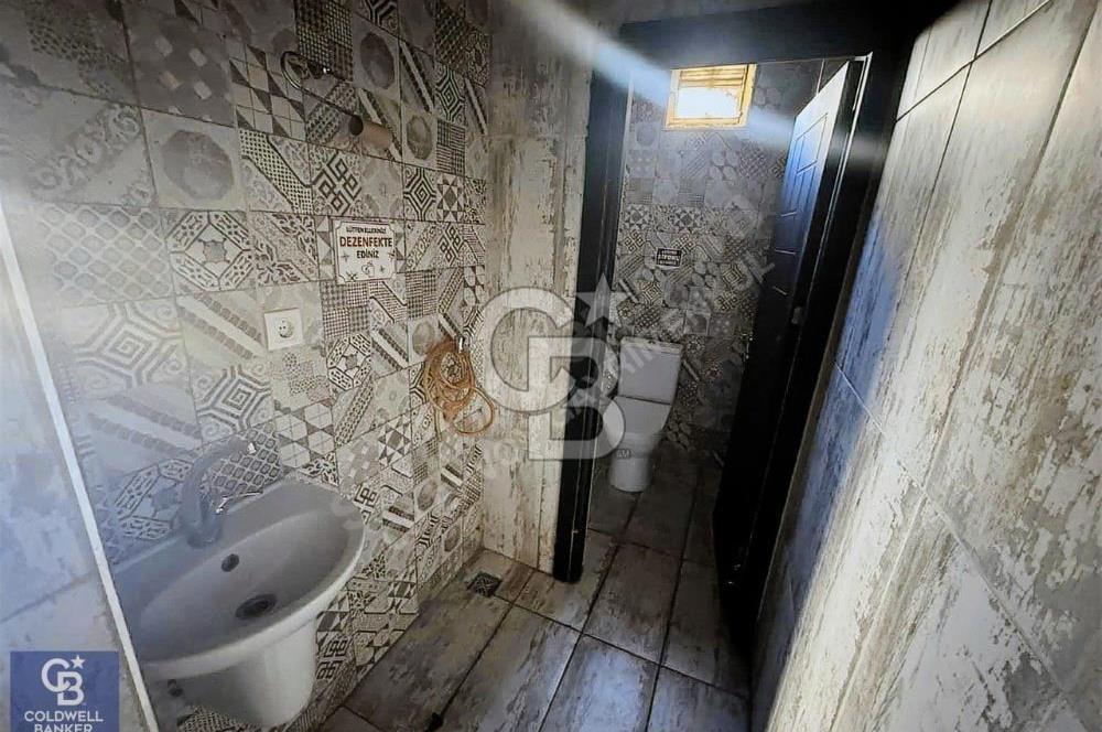 CB ENVOY'dan Gölcük Merkez'de Cadde Üzeri Kiralık 210 m2 İş Yeri